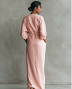 Juna - Vestido maxi minimalista con escote en V