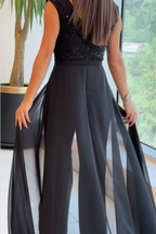Lucía - Vestido negro con pedrería